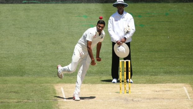 Ravichandran Ashwin gives it a tweak at the MCG on Saturday.