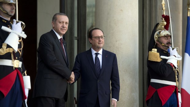 French President Francois Hollande (right) with Turkish President Recep Tayyip Erdogan at the Elysee Palace on October 31. Both countries have criticised the US strategy in Syria.