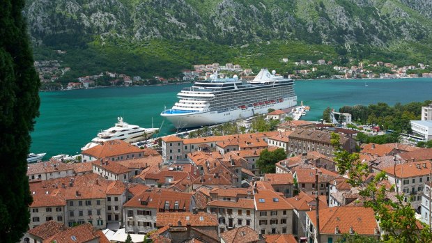 Oceania Riviera sailing into Kotor.