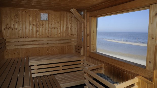 The beach sauna is always popular in Norderney.