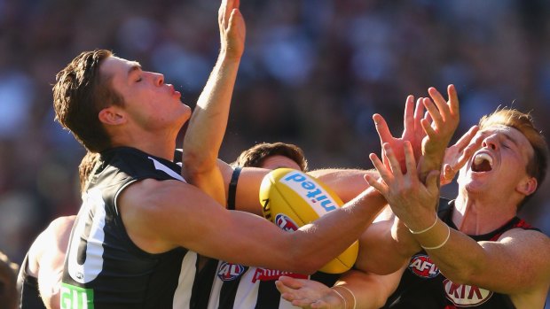 Essendon and Collingwood will open the AFL pre-season in 2017.