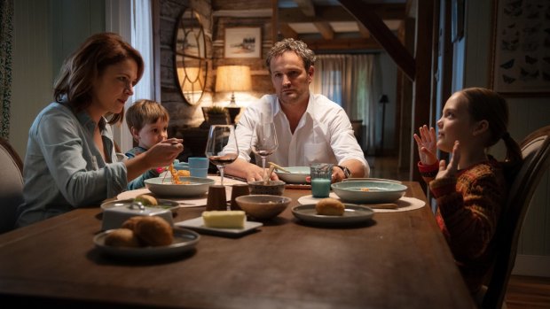 Amy Seimetz as Rachel, Hugo Lavoie as Gage, Jason Clarke as Louis and Jete Laurence as Ellie in Pet Sematary.