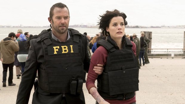 Sullivan Stapleton stars as Special Agent Kurt Weller, head of the FBI Critical Incident Response Group and Jaimie Alexander plays "Jane Doe" in <i>Blindspot</i>.

