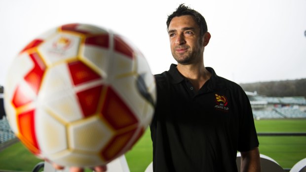 Former Socceroo Ned Zelic supports the Western Sydney Wanderers players as they ask for a greater share of prizemoney.