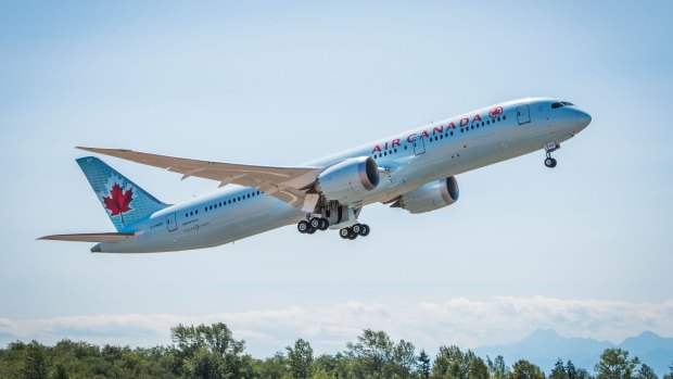 787 - 9梦想客机:华丽的平面和亲切的服务是失望的节俭在北美航空旅行。半岛sportsvip11