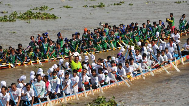 Phnom Penh celebrates Bon Om Touk, The Cambodian Water Festival, with dragon boat racing on The Tonle Sap River.