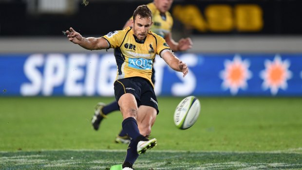 Brumbies scrumhalf Nic White is pushing himself to be fit to play the Highlanders.