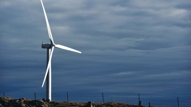 The renewable energy industry has urged both the government and the opposition to end the stalemate over targets.