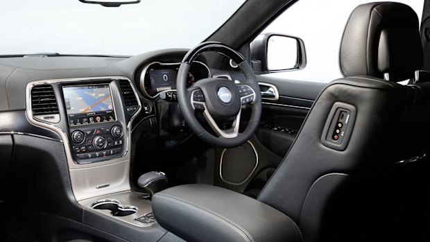 Jeep Grand Cherokee Summit Platinum interior.