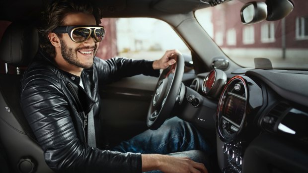 New MINI Augmented Vision glasses bring the world of augmented reality to the driving experience.