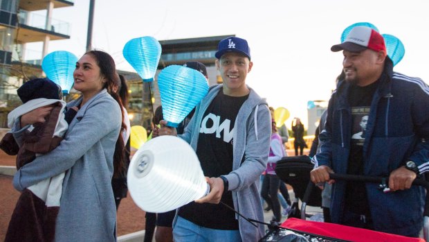 Christian Lealiifano rallies around friends family and the 1000s of supporters at the Canberra Leukaemia Foundation Light the Night walk.