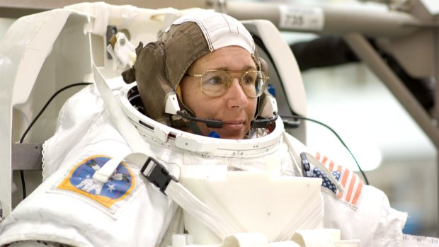 Former astronaut Dr Sandra Magnus waiting for a training session in the waters of the Neutral Buoyancy Laboratory (NBL) near NASA's Johnson Space Center in 2008.