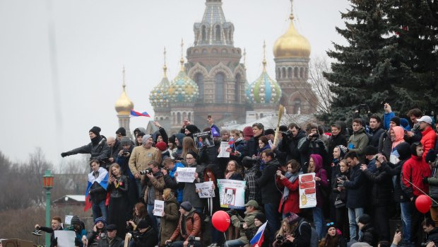 Thousands of people crowded in St.Petersburg on Sunday for the unsanctioned protest.