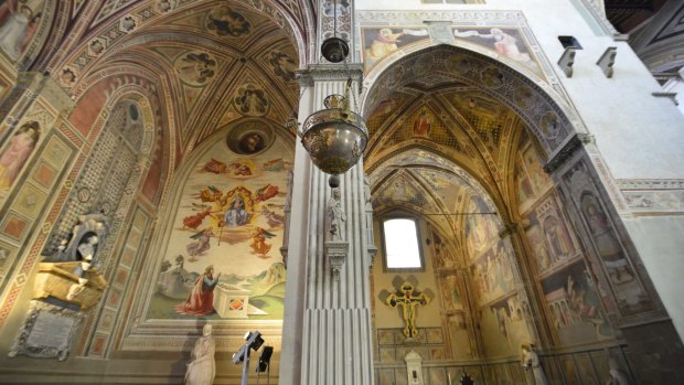 The interior of the Basilica di Santa Croce.