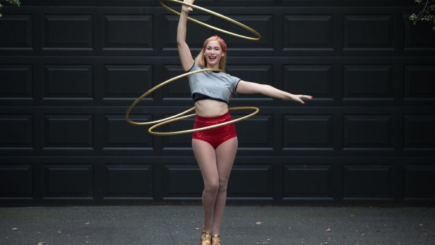  Ashlee Grunberg has invented hulalates, which builds core strength through Pilates and makes you sweat through hula hooping. 