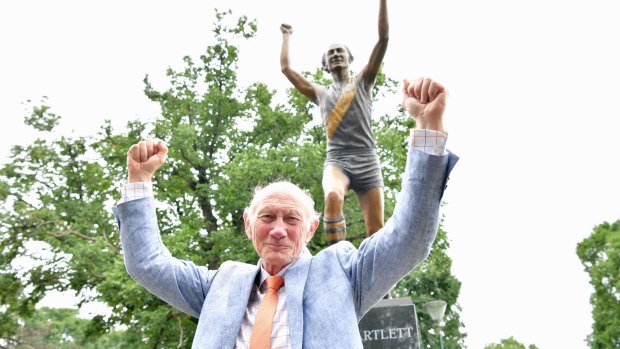 Richmond Football Club champion Kevin Bartlett has a statue unveiled in his honour outside the Melbourne Cricket Ground.