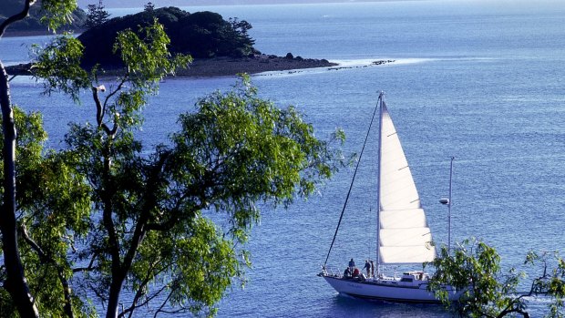 Scripture Union offers positive Schoolies experiences like sailing in the Whitsundays.