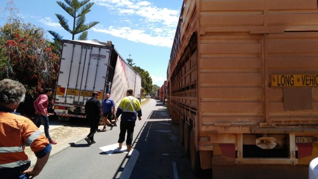 A crash between a car and a truck on the Stirling Bridge in Fremantle has blocked traffic in both directions.