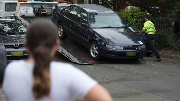 Police stations in NSW use a rostered system of two truck companies to call out to crashes to avoid favouritism.