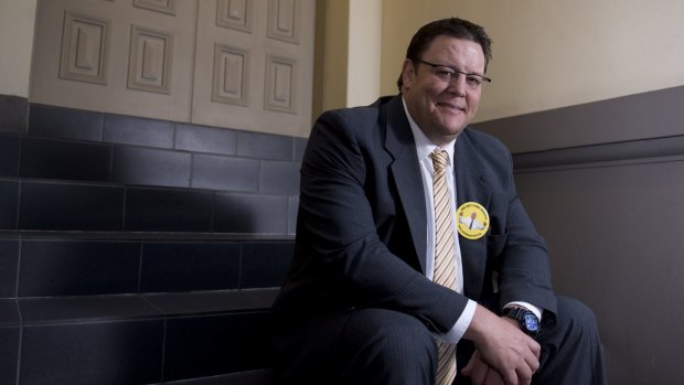 Senator Glenn Lazarus has quit the Palmer United Party.