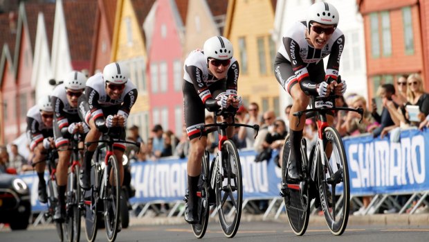 Team Sunweb won both the men's and women's team time trial at the world championships on Monday.