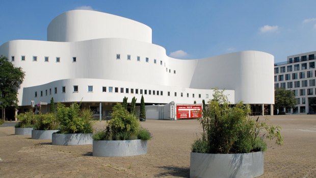  Dusseldorf modern architecture.