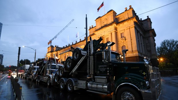 Trucks roll in to protest the closure of the Heyfield Timber Mill.