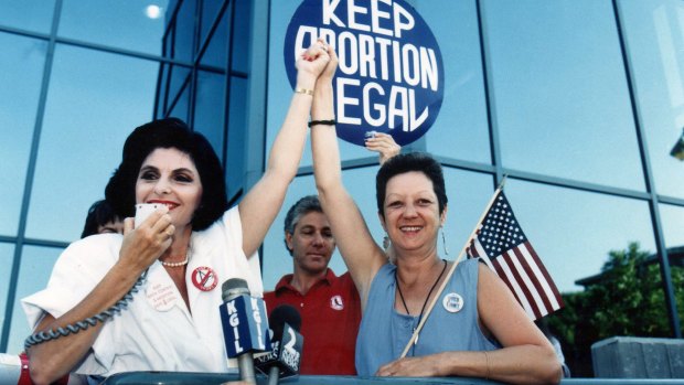 Attorney Gloria Allred and Norma McCorvey, right, at a pro-choice Rally in 1989. 