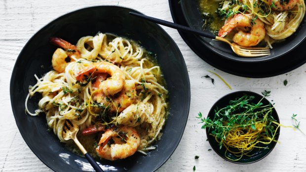 Spaghetti with prawns and lemon pepper butter.

