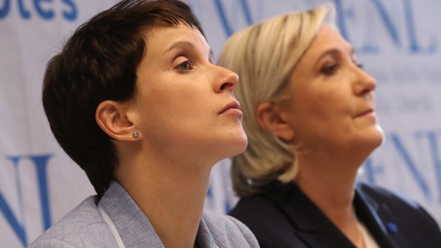 Frauke Petry (left) and Marine Le Pen speak to the media at the Koblenz conference.