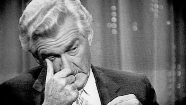 Bob Hawke cries on television in 1989 after admitting infidelity.