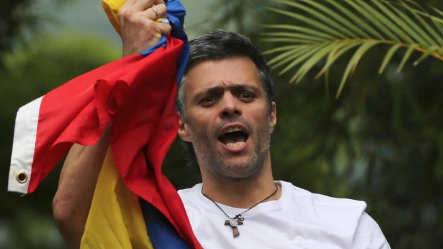 Venezuela's opposition leader Leopoldo Lopez has been taken back into custody.