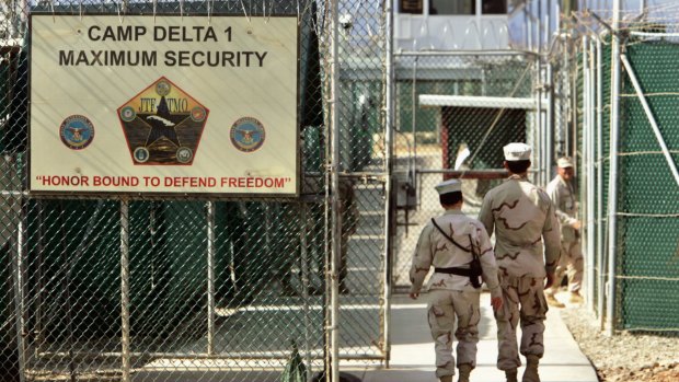 President Barack Obama has again pledged to close the US-run Guantanamo Bay prison before he leaves office.