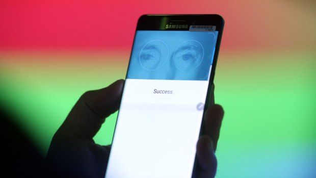 The new Galaxy Note 7 can scan your iris as an alternative to fingerprint recognition.