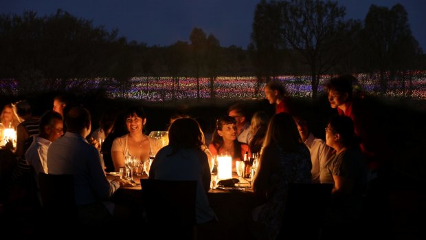 Visitors
enjoy the
spectacle as
they dine.