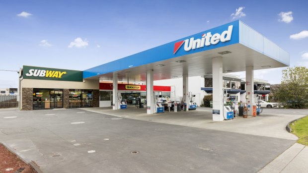 United Petrol's service station and a Subway at 350 Ferntree Gully Road in Notting Hill.