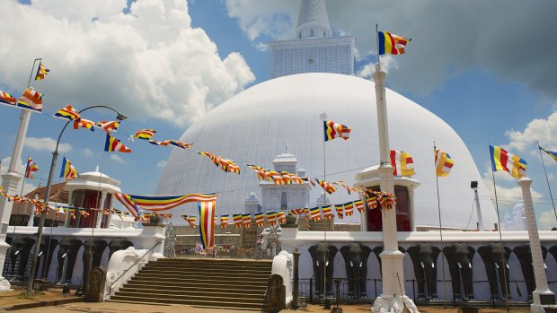 The Ruwanwelisaya stupa in Anuradhapura, Sri Lanka. Ruwanwelisaya is a sacred place for Buddhists and one of the largest stupas in the world.
