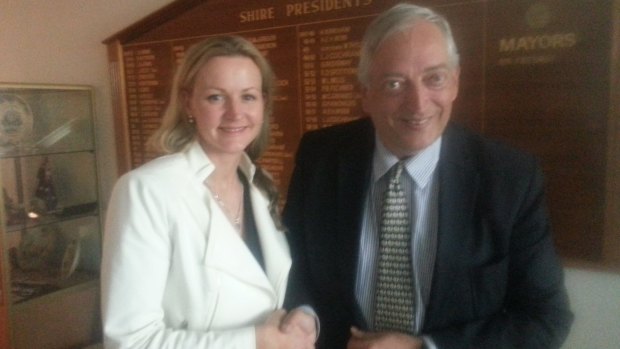 Cr Rosalie Crestani with Lord Christopher Monckton at the Casey Council meeting.