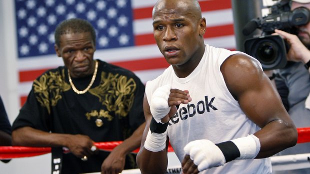 Floyd Mayweather has agreed to drug testing in the lead-up to his fight against Manny Pacquiao.