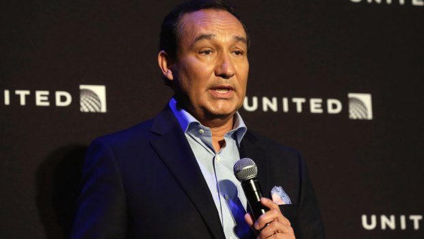 United chief Oscar Munoz: "I continue to be disturbed by what happened on this flight." 