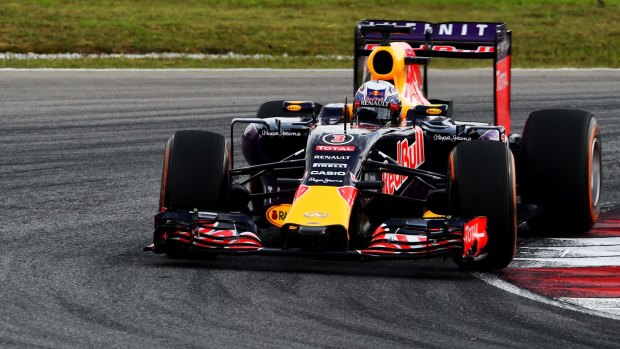 Daniel Ricciardo says he has to lower his expectations this season.