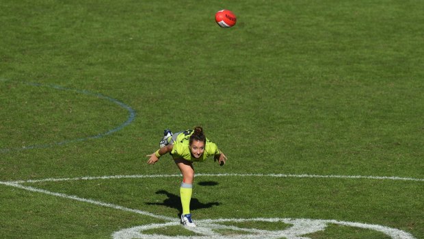 The AFL has given the green light to keeping the bounce.