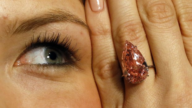 The rare diamond set a new world record. 