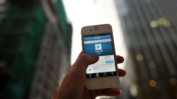 French bank Groupe BPCE has struck a deal with Twitter for money transfer tweets.