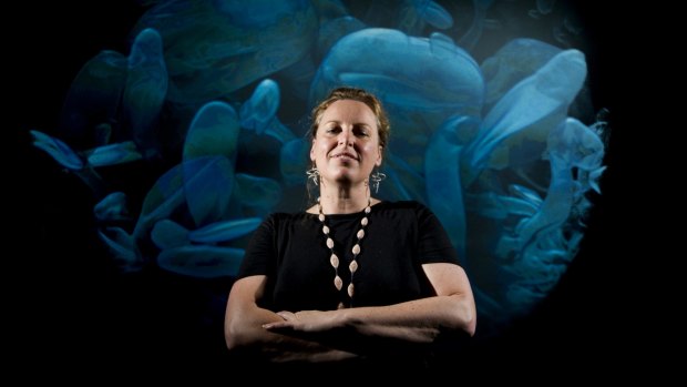 Erica Seccombe uses X-rays to produces 3D images. Her aim is to show how science and art can be combined.