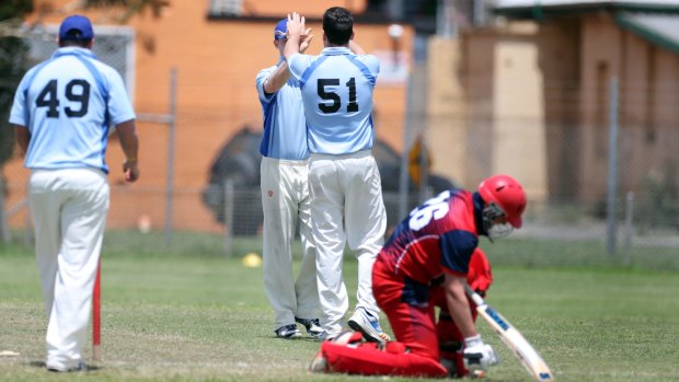 Southern ACT bowler Ben Mitchell dismisses Illawarra's Luke Boncompagni on Saturday.