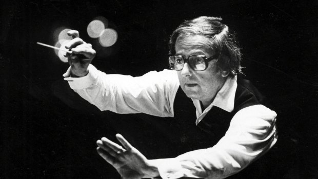 Andre Previn conducts the Pittsburgh Symphony Orchestra in 1984.
