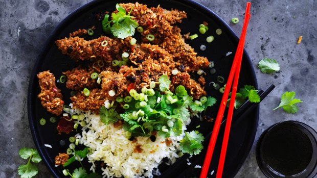 Steamed spicy lamb with crunchy rice coating.