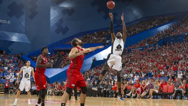 Emphatic: Melbourne import Hakim Warrick finished with a flourish in Perth before fouling out.