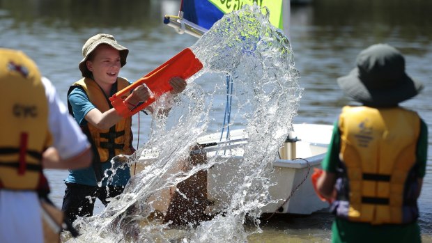 A hotter and drier than average summer is tipped for Canberra.